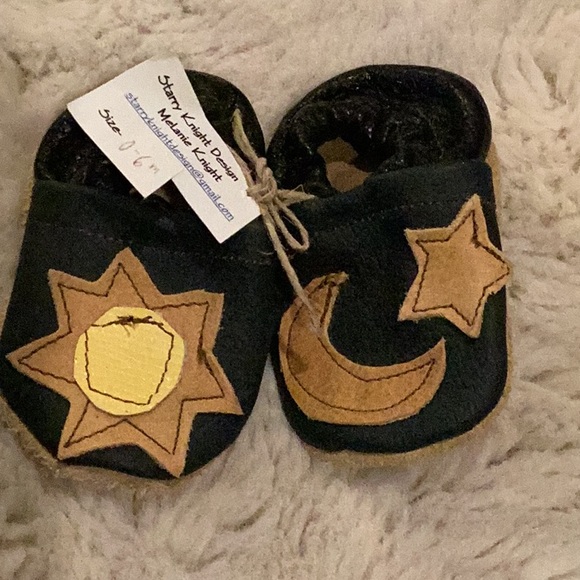 NWT SKD slippers - Picture 1 of 2